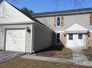 2672 Waterford Ct, Aurora, IL 60502