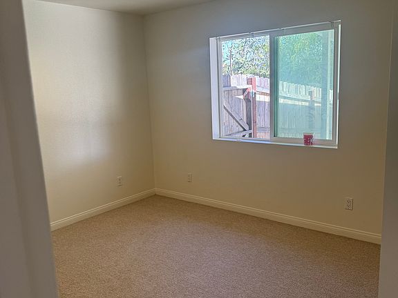 4th image of 425 Palm Rd #425