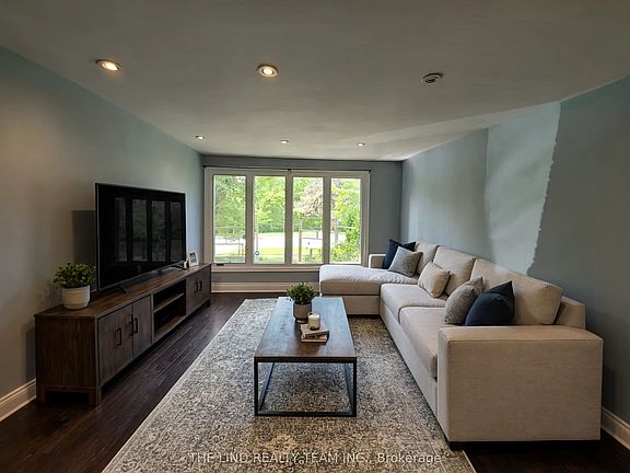 5th image of 95 Overland Dr