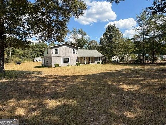 2nd image of 915 Mathis Rd