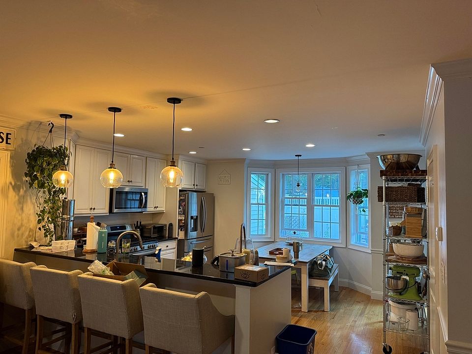 1st image of 3 Middlewood Dr #3