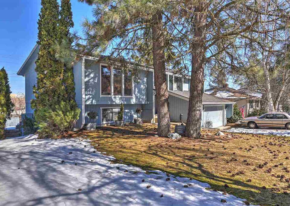 1st image of 10806 N College Place Dr