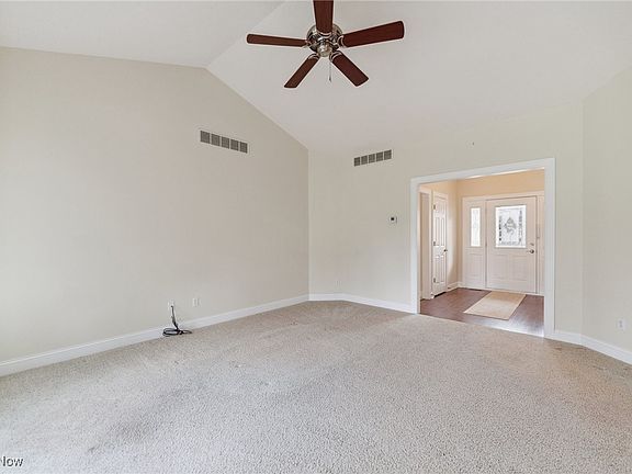 5th image of 236 Willow Way