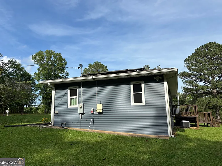 1402 Dewey St — Photo 8