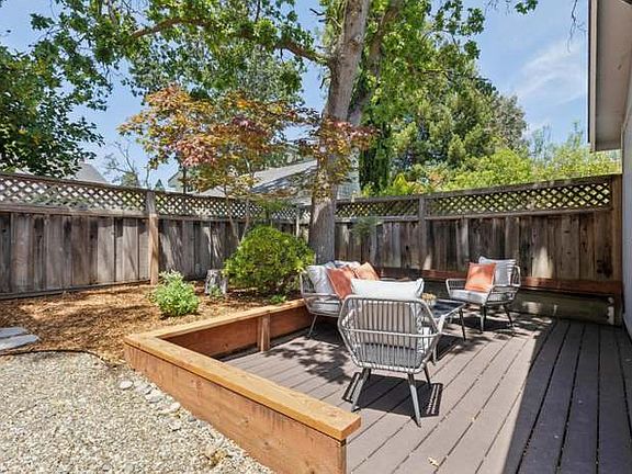 5th image of 740 Roble Ave #A