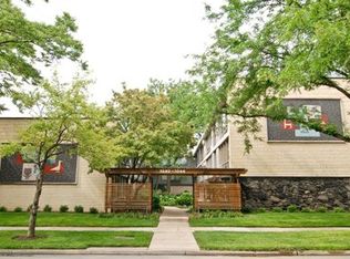1044 Ontario St APT 1B, Oak Park, IL 60302