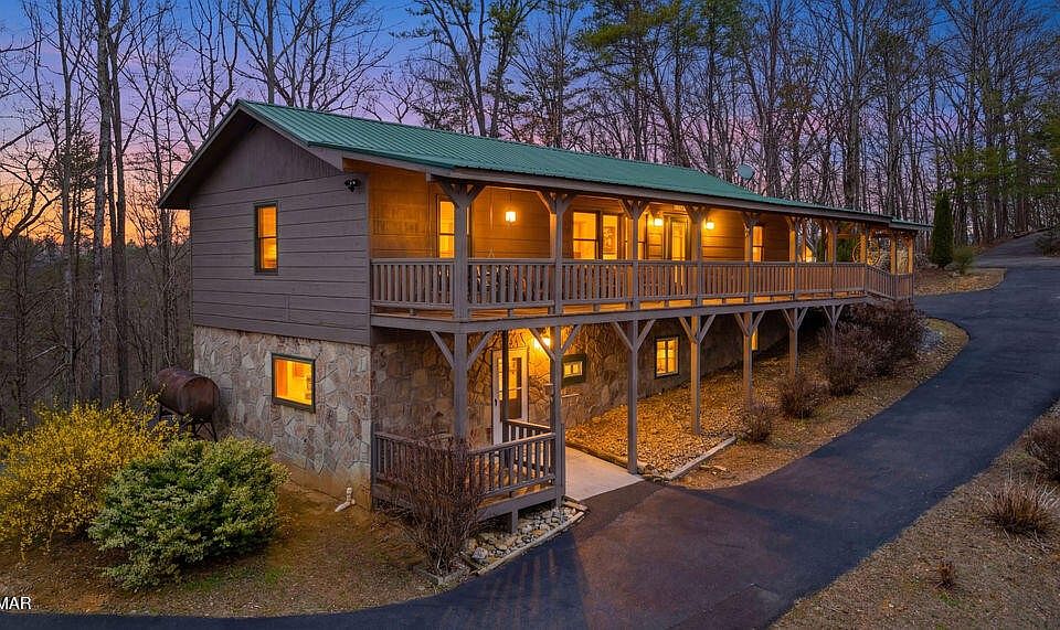 1st image of 3630 Mountain Top Ln