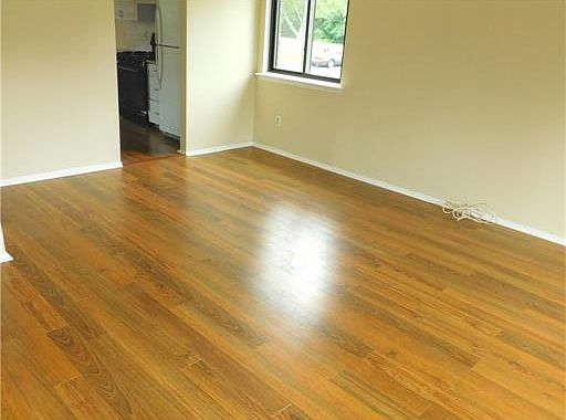 3rd image of C1 Lincoln Ln #1