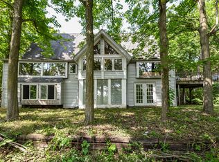 S87W28208 Lookout Ln, Mukwonago, WI 53149