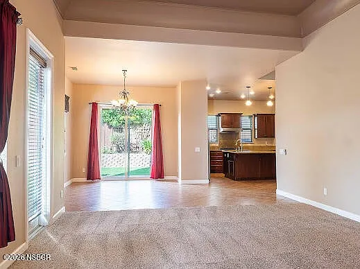 549 Palomar Cir — Photo 12