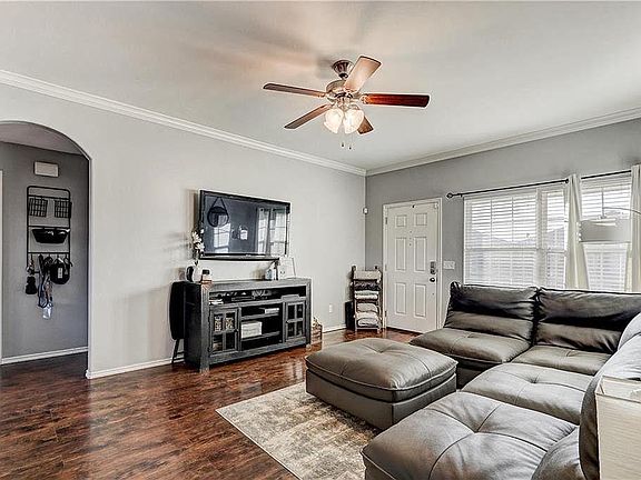 3rd image of 2812 Thompson Farm Ln