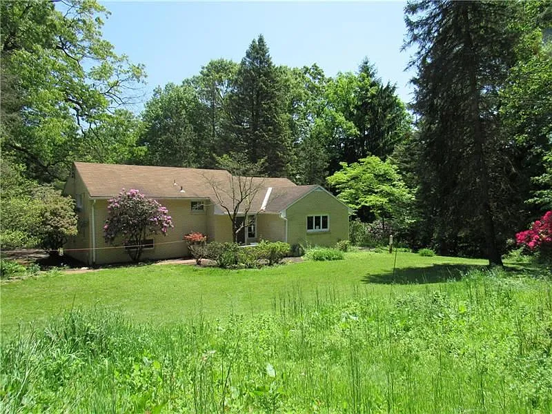 644 Dean Dr photo 1