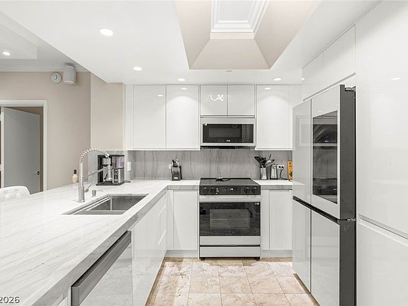 4th image of 322 Karen Ave Unit 3801