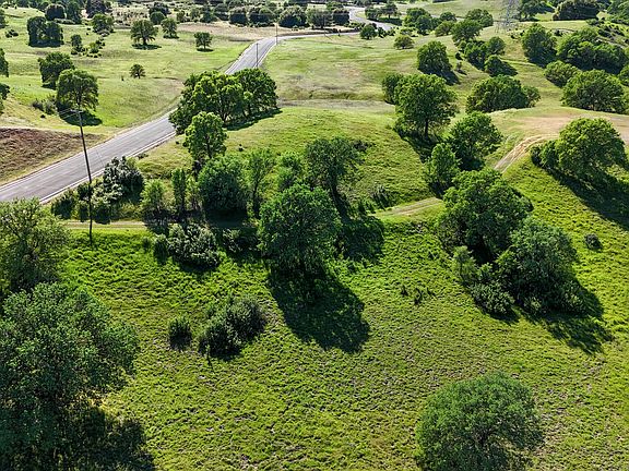 3rd image of 20655 Sunset Hills Dr