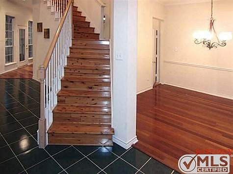 3rd image of 4122 Timber Trail Dr
