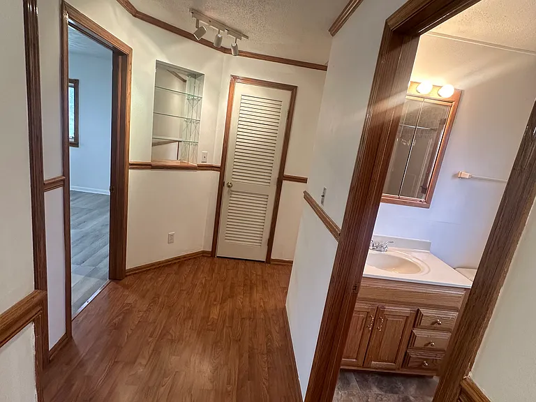 2425 W Florian Ct — Photo 14