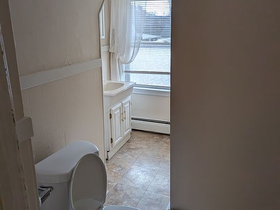 4th image of 43 Canal St #3
