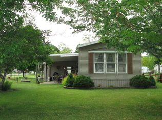 207 W Chestnut St, Harpers Ferry, IA 52146