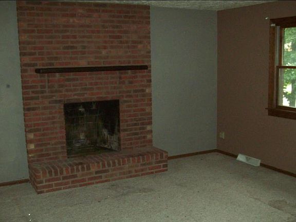 3rd image of 3341 Wheatcroft Dr