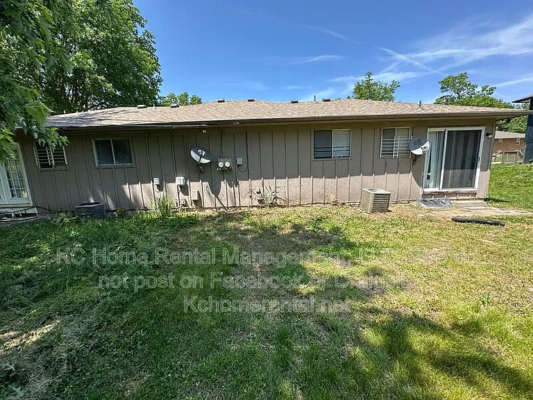 7227 Gilmore Ave — Photo 27