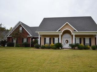 1002 Castle Oaks Dr, Pineville, LA 71360