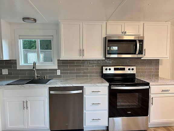3rd image of 43 Roll Inn Park Dr Trailer 29