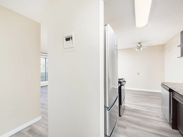 1602 Sherwood Dr — Photo 28