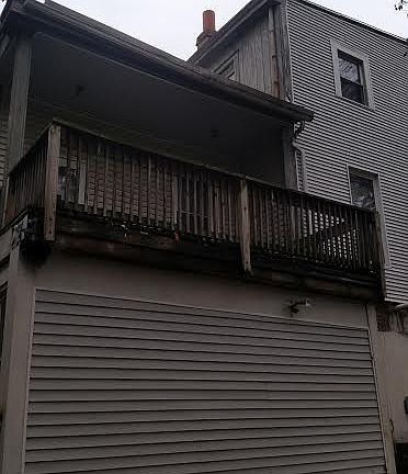 3rd image of 915 Fairbanks Ave