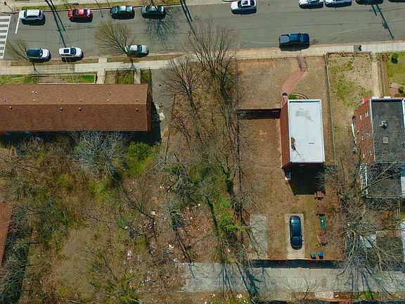 5th image of 5220 Banks Pl NE