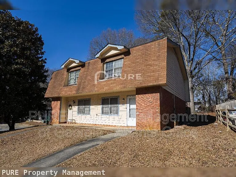 772 Rogers Way SW — Photo 2