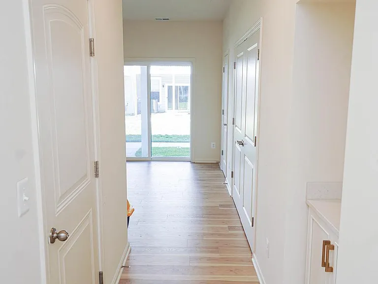 414 Waterfield Ct — Photo 13