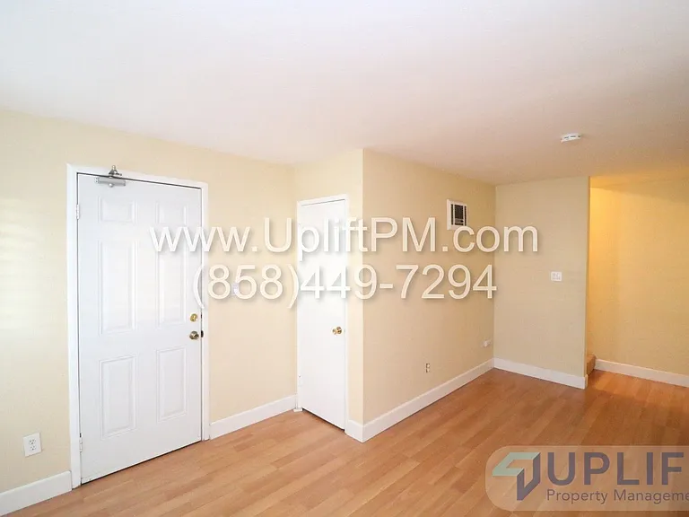 4734 35th St #1 — Photo 3