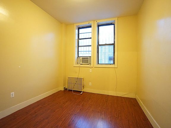 4th image of 200 Irving Ave #1R