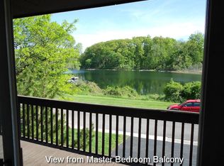 2136 Rhine Rd, West Bloomfield, MI 48323