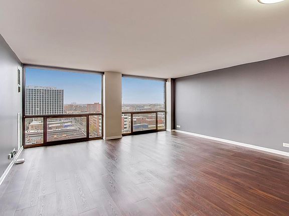 4th image of 4343 N Clarendon Ave APT 1315