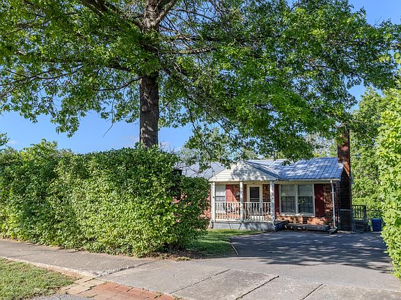 4th image of 411 Lancelot Ln