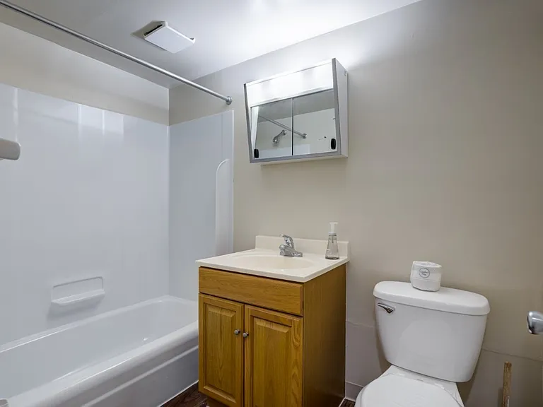 Carlwynne Manor Apartment Homes — Photo 20