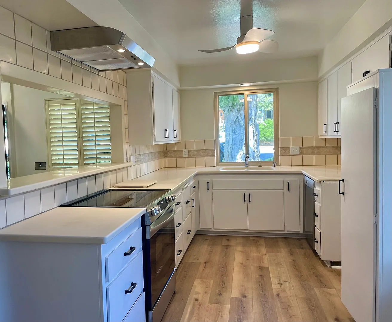 Upper East/Mission Area 3 Bedroom Home - Available Now — Photo 4