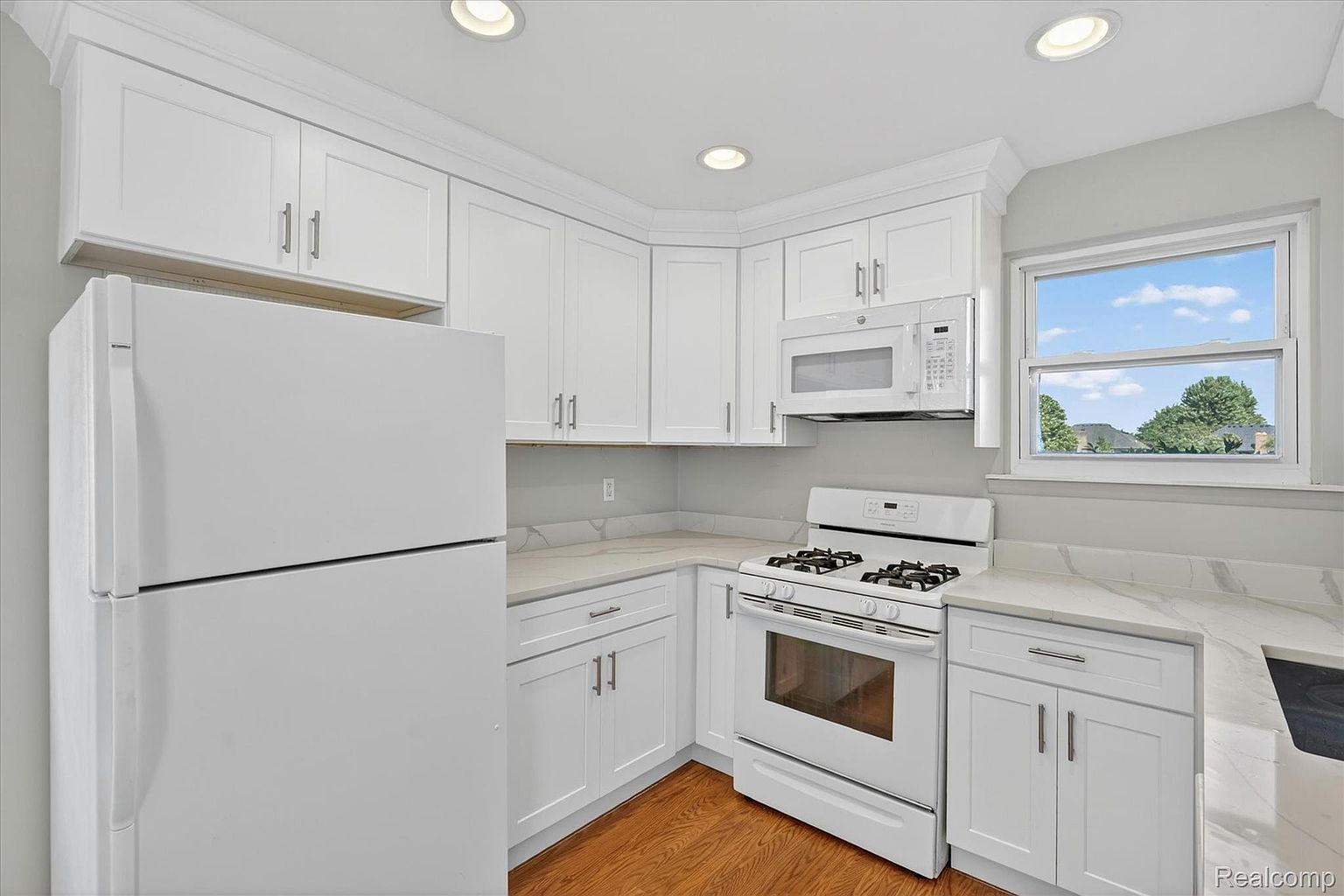 2824 Roundtree Dr, photo 15