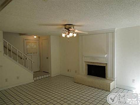 3rd image of 2928 Southern Cross Dr