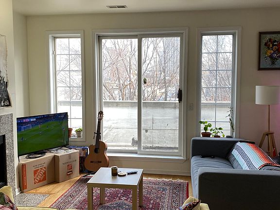 4th image of 1534 N Hudson Ave APT 4N