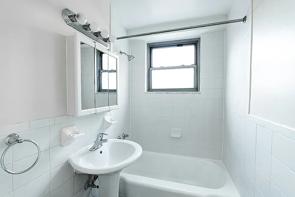 104-40 Queens Boulevard — Photo 4
