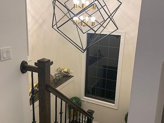 4th image of 56 Alpine Ave