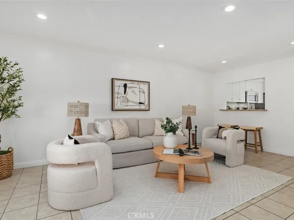 25885 Trabuco Rd APT 203, Lake Forest, CA 92630