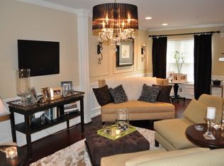 202 Black Walnut Dr, Phoenixville, PA 19460