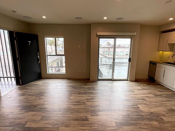 4th image of 15 Dudley Ave APT 4
