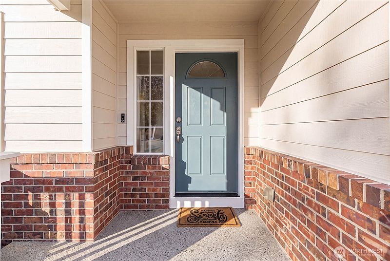 4th image of 2229 SE 2nd Court