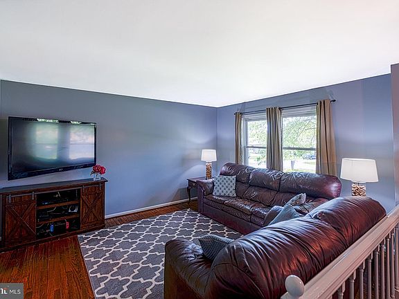 4th image of 6737 Willowbrook Dr