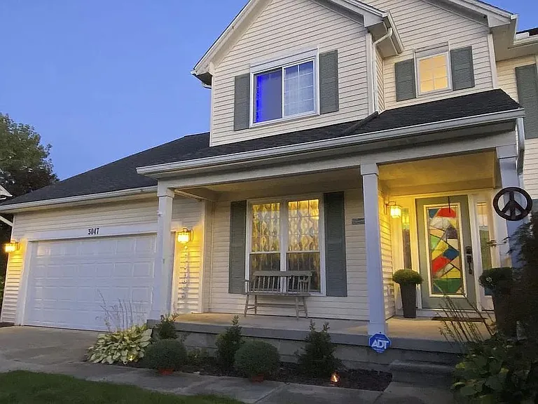3047 Green Valley Dr — Photo 2