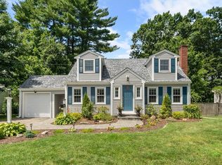 83 Lakeshore Dr, Westwood, MA 02090